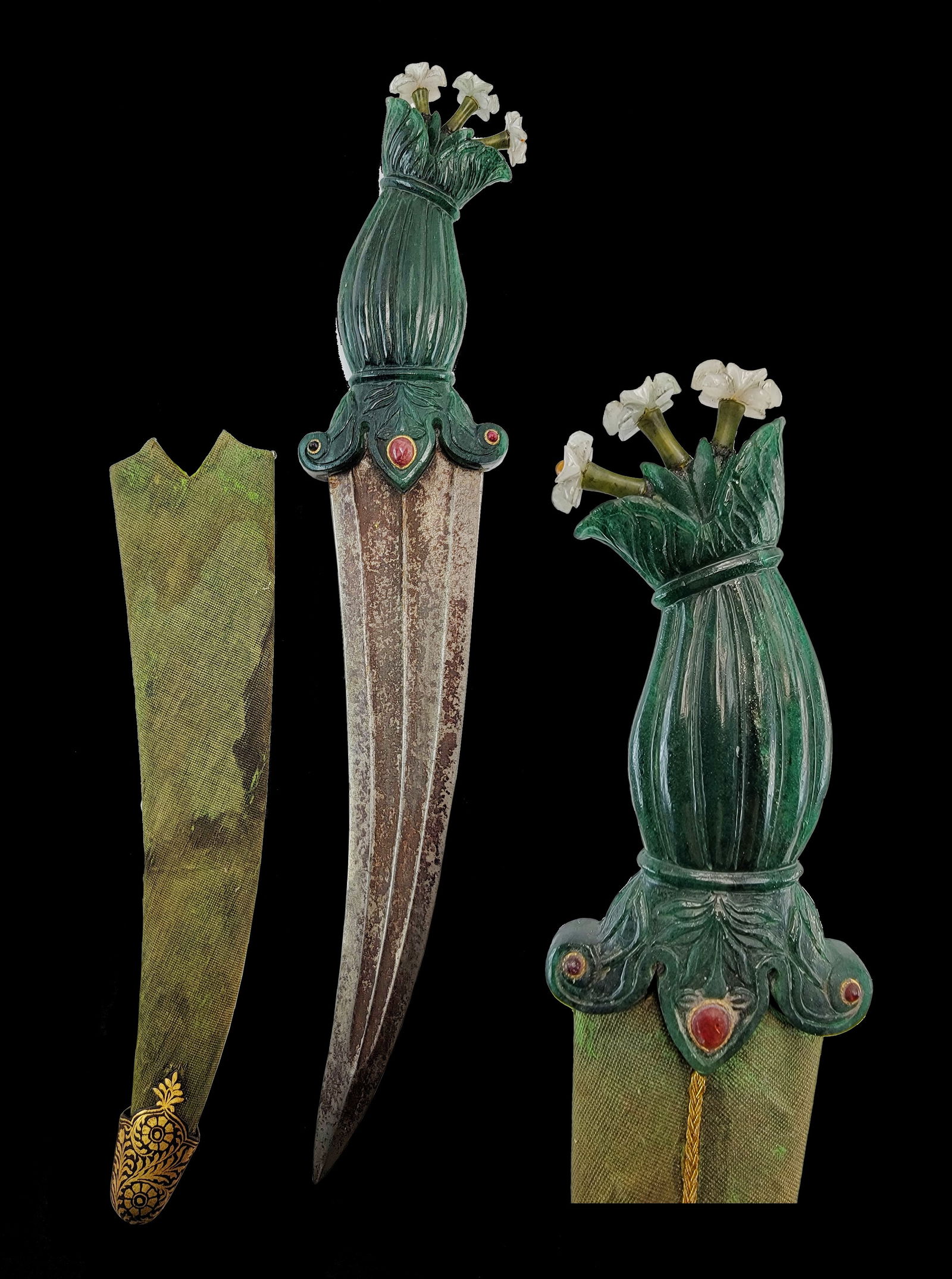 A Mughal Dagger,17th-18th C. (1 of 11)