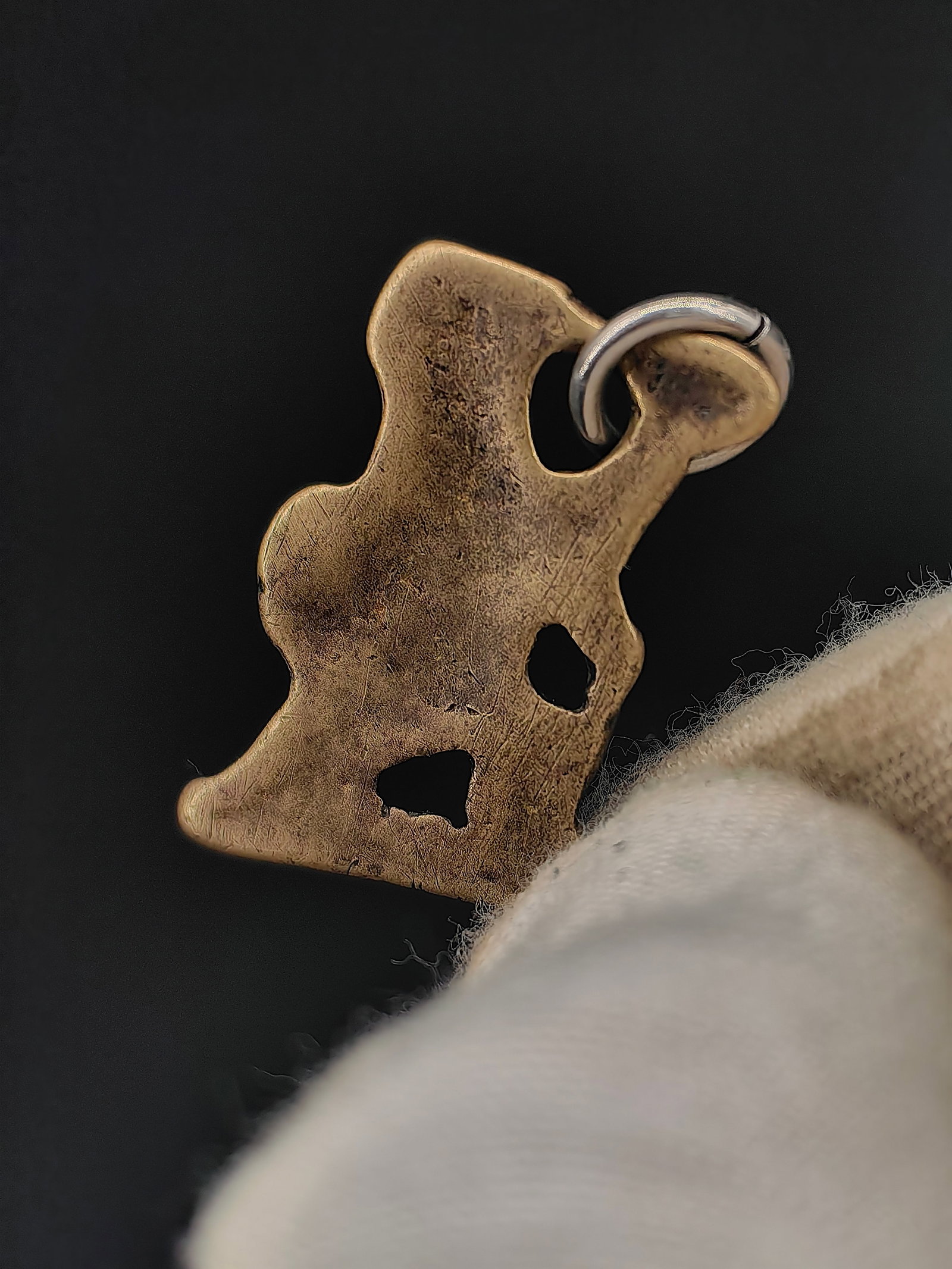 An Antique Brass Openwork Pendant - 3