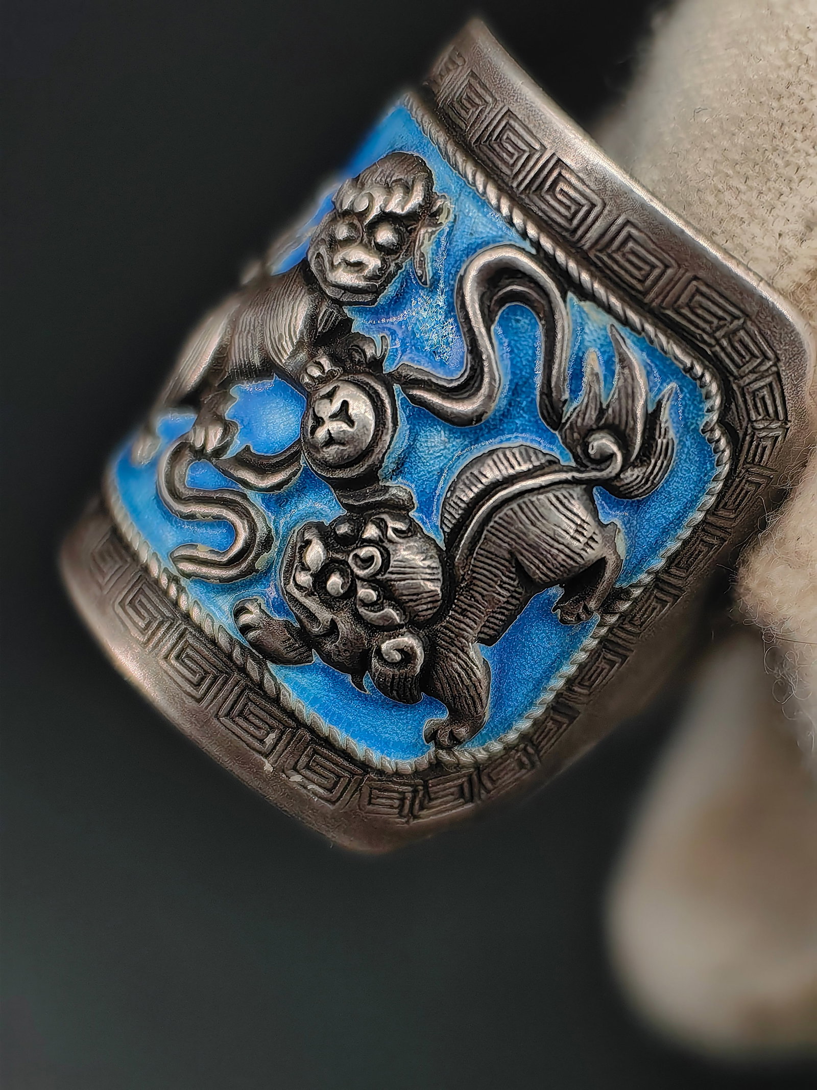An Antique Chinese Ring - 3