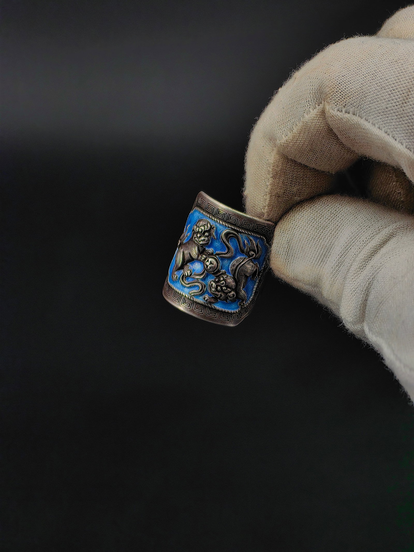 An Antique Chinese Ring - 6