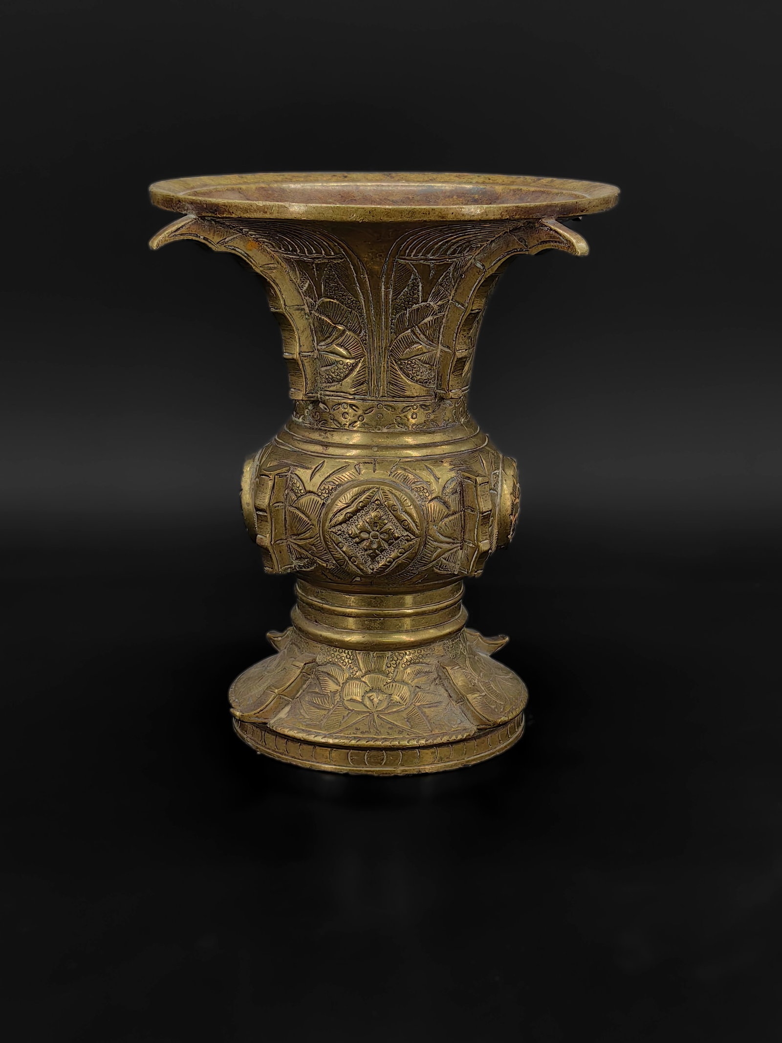 An Ancient Chinese Bronze Vase (1 of 8)