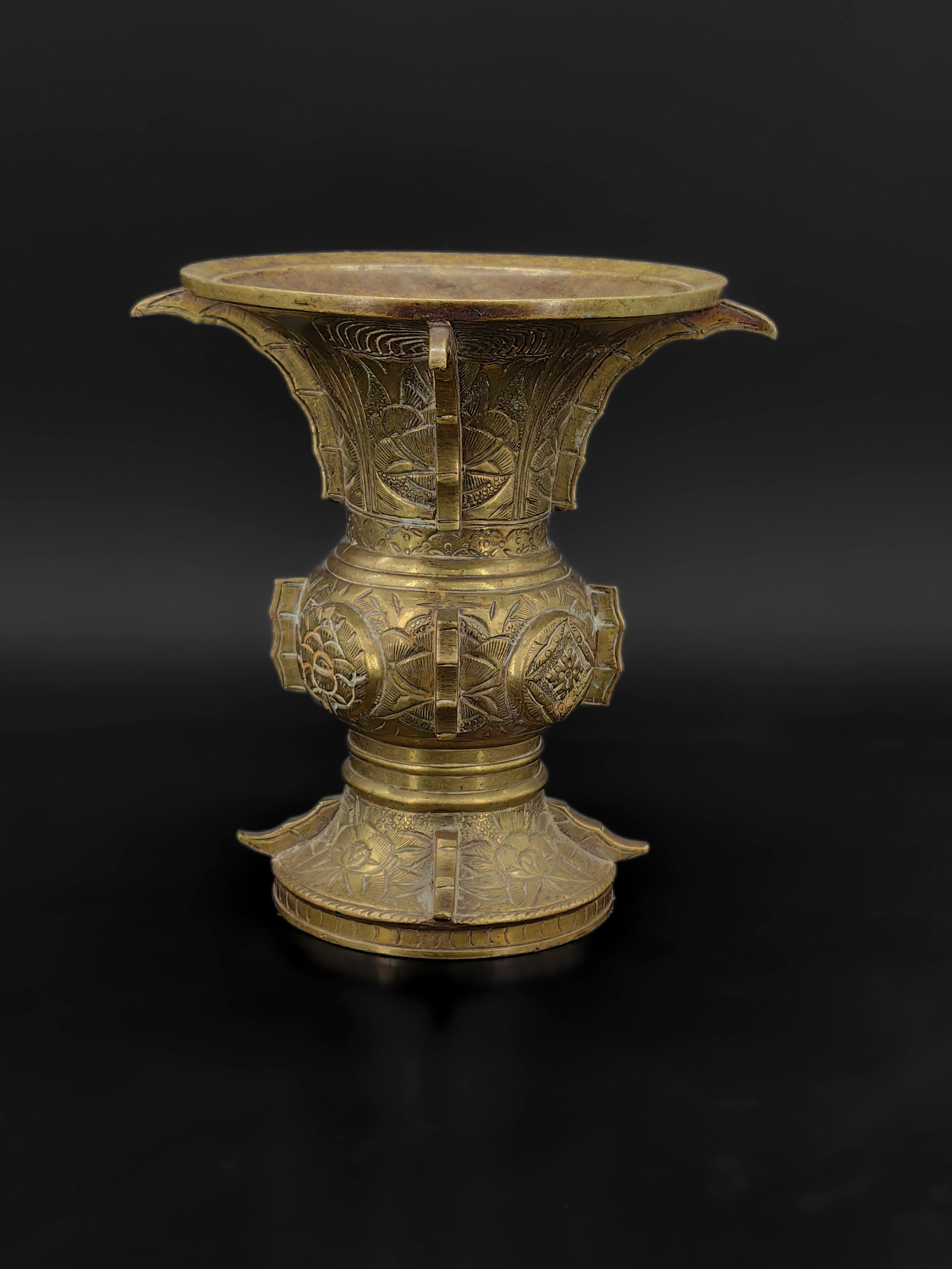An Ancient Chinese Bronze Vase - 2