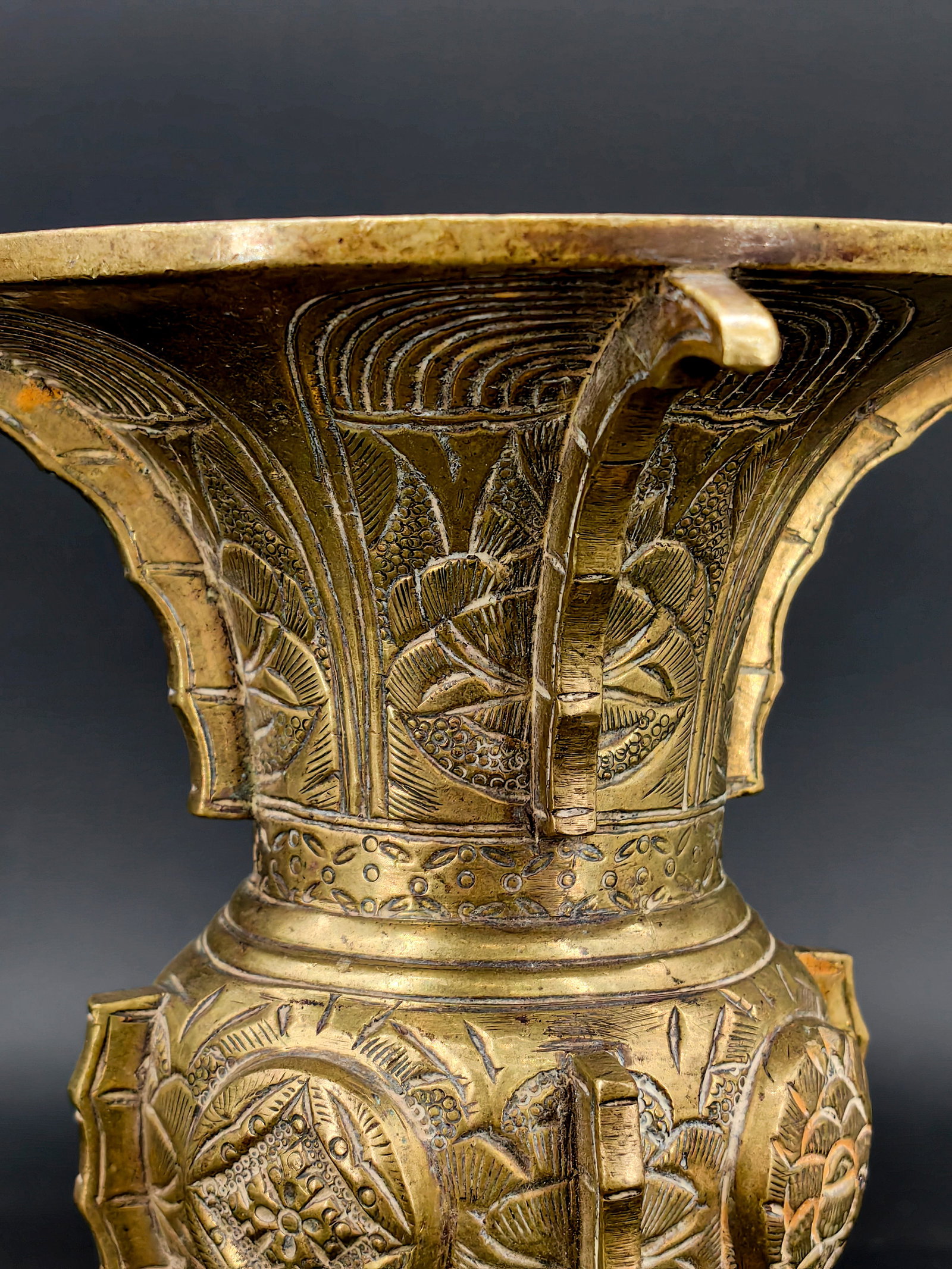 An Ancient Chinese Bronze Vase - 3