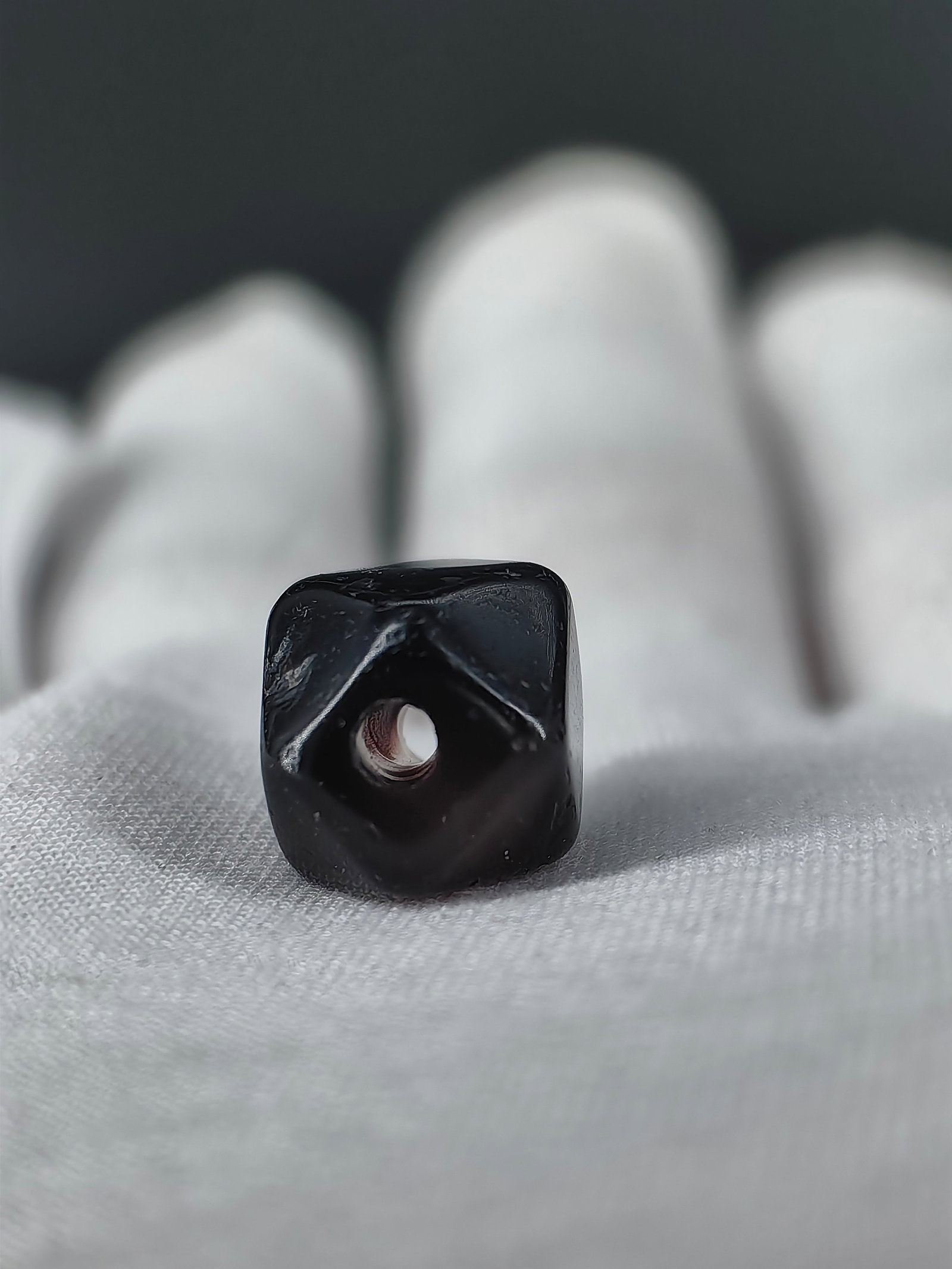 An Ancient Polyhedral Agate Bead - 5