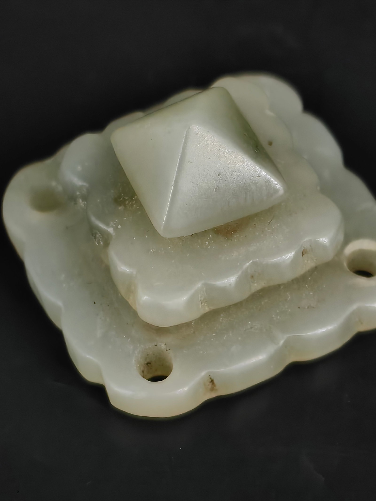 An Ancient Jade Ornament - 3