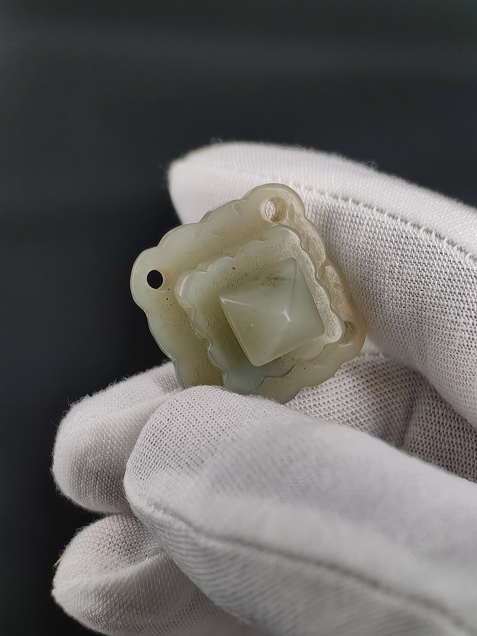 An Ancient Jade Ornament - 5