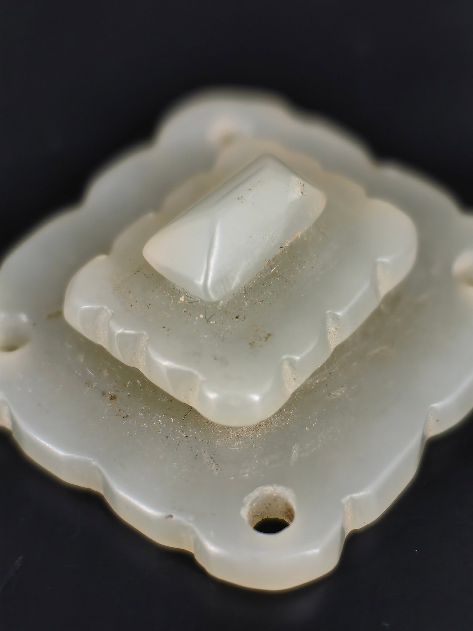 An Ancient Jade Ornament - 4