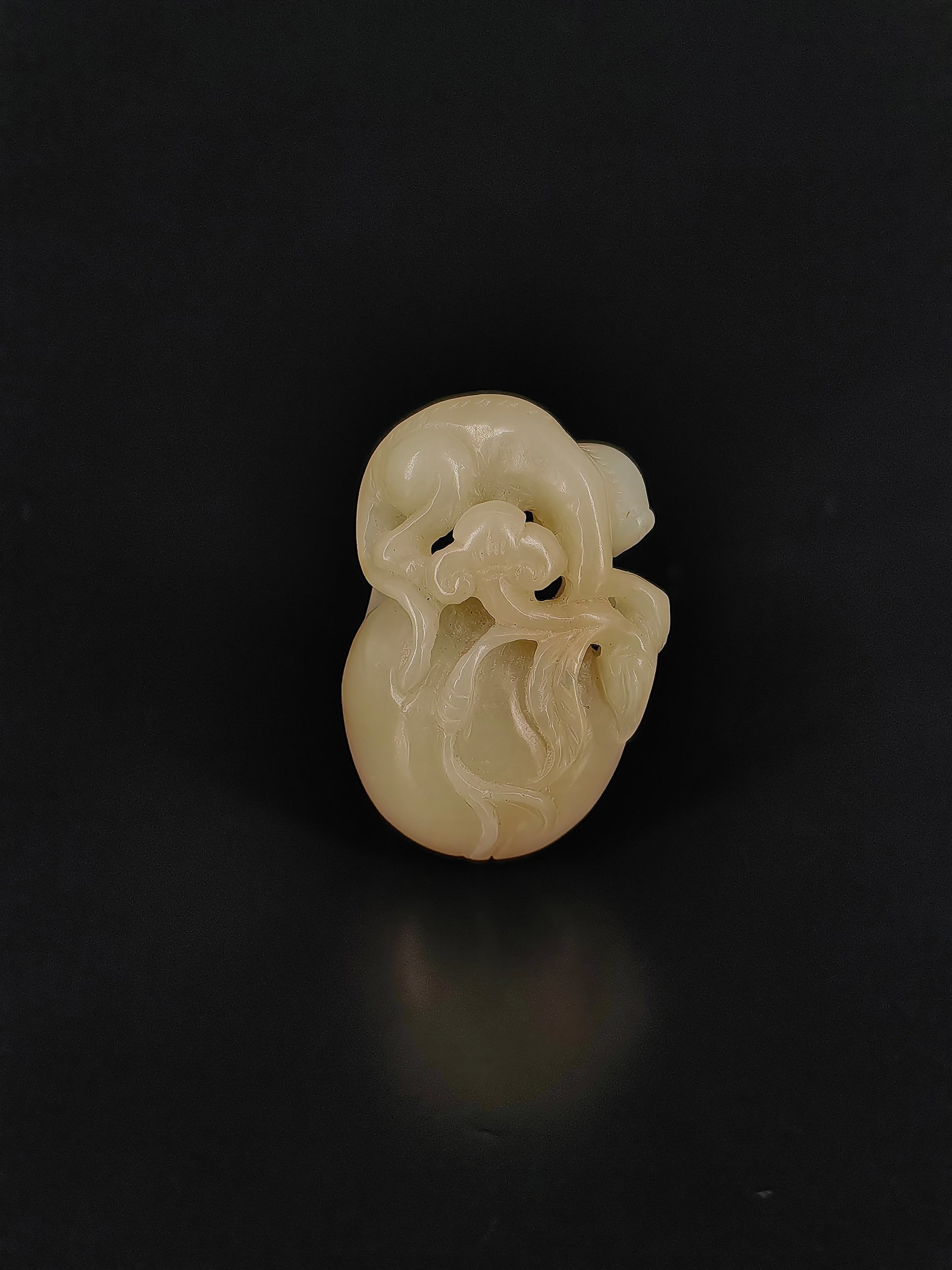 An Ancient Jade Pendant - 2