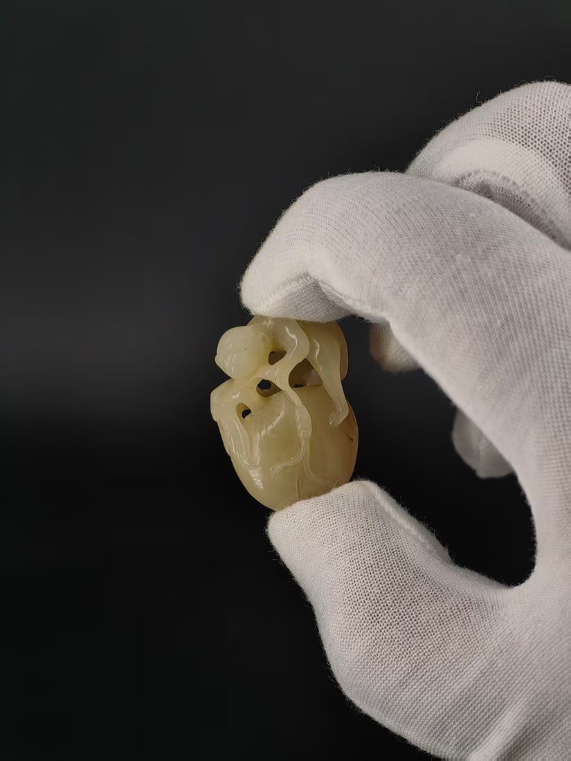 An Ancient Jade Pendant - 6