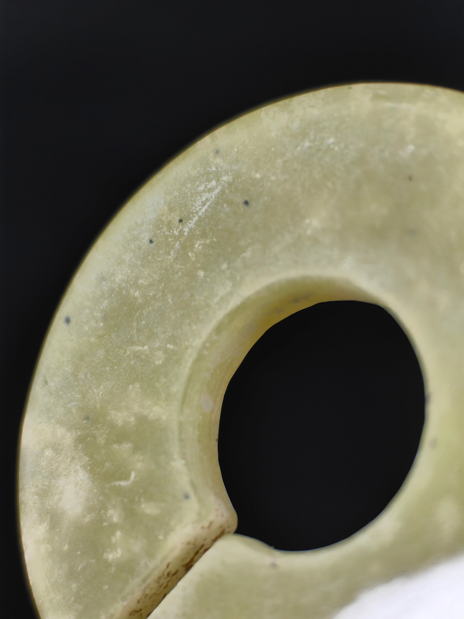 An Antique Jade Pendant - 3
