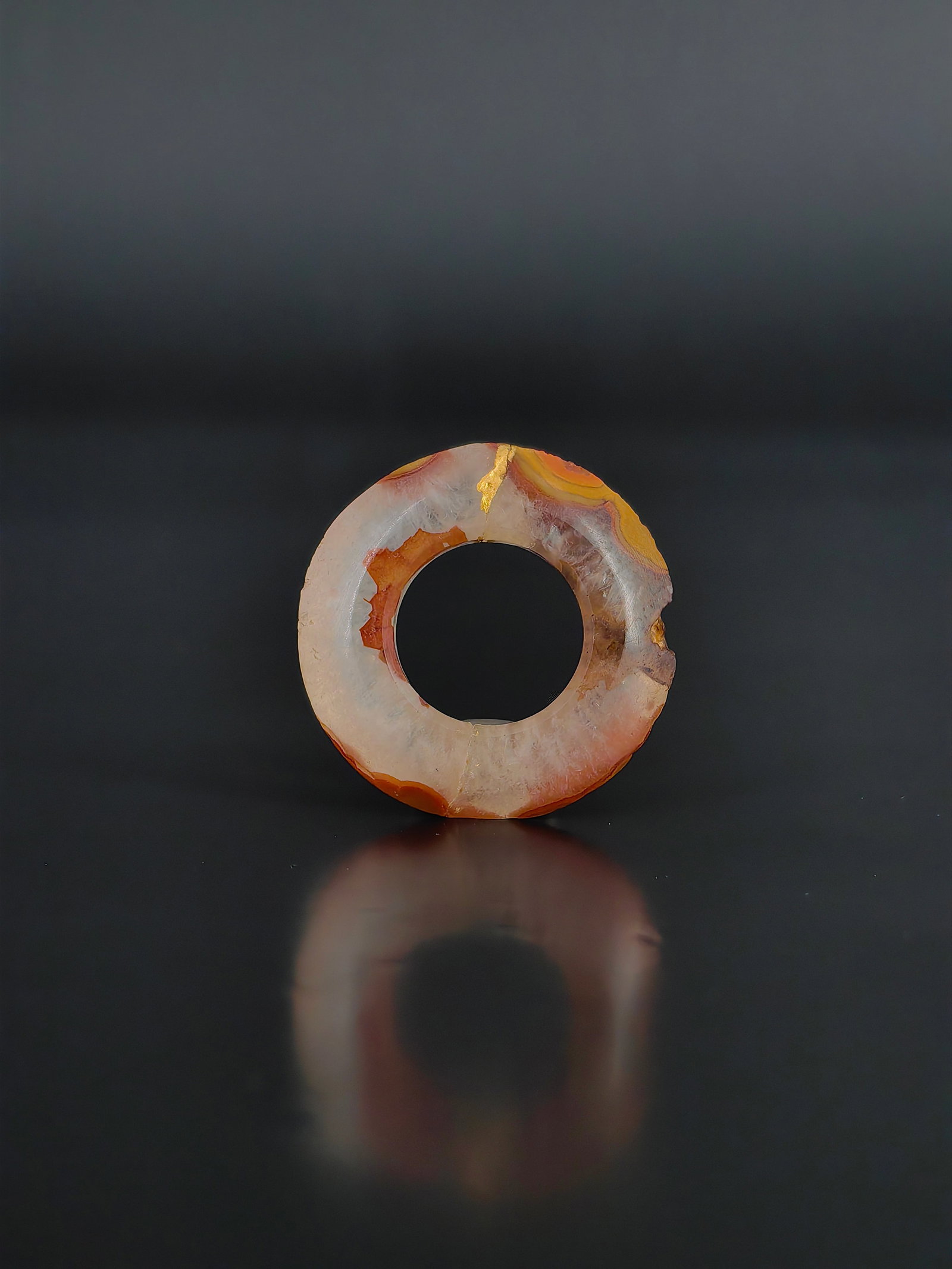 A Qing Dynasty Agate Ring - 2