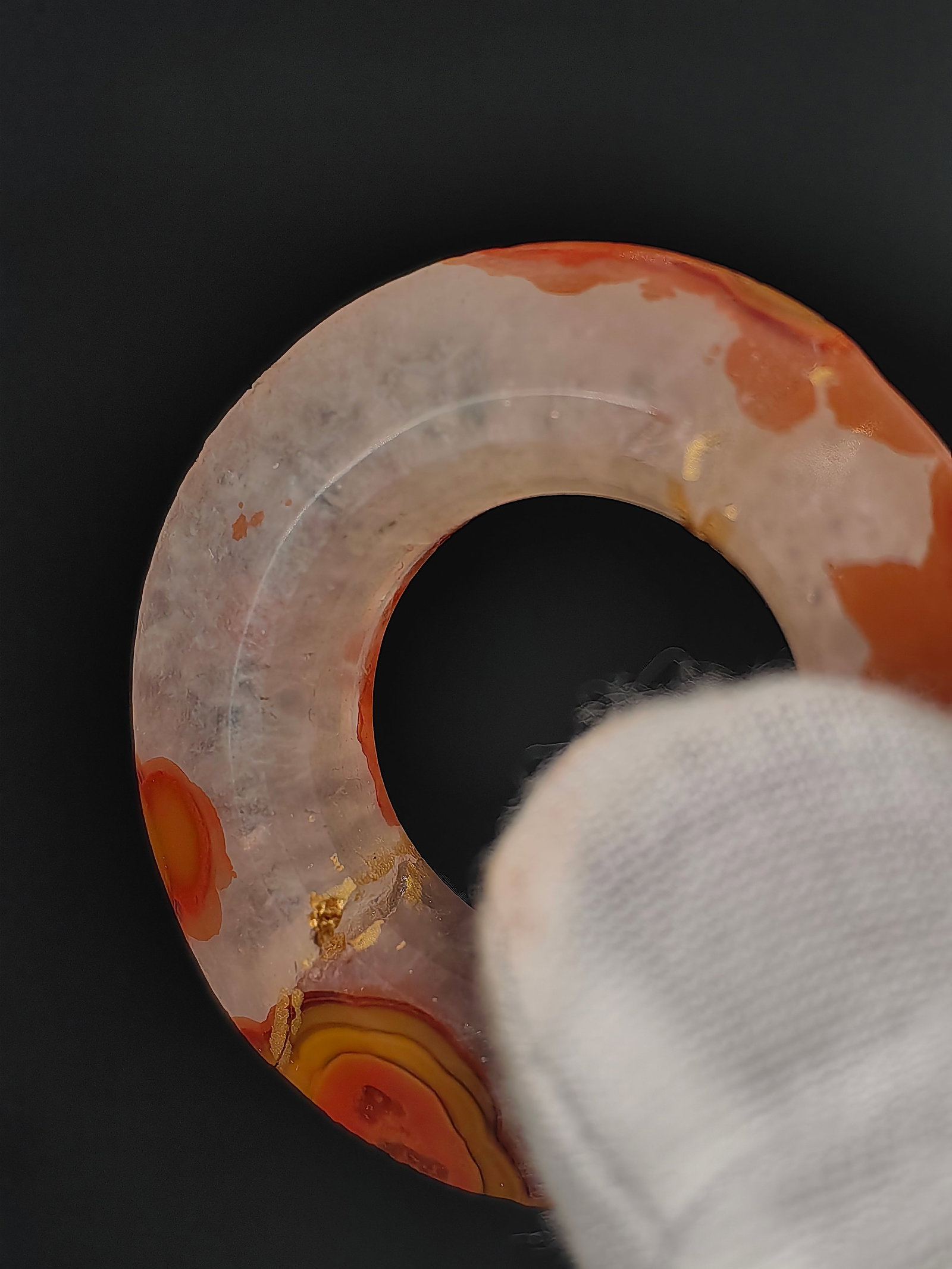 A Qing Dynasty Agate Ring - 3