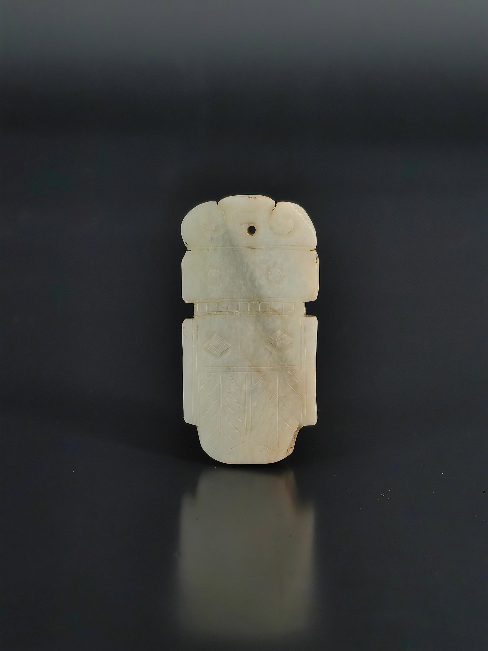 A Qing Dynasty Jade Plaque (1 of 7)