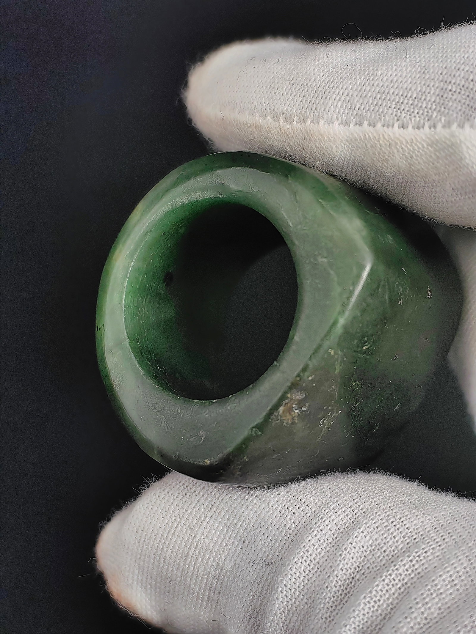 A Qing dynasty Jasper Archer's Ring - 4