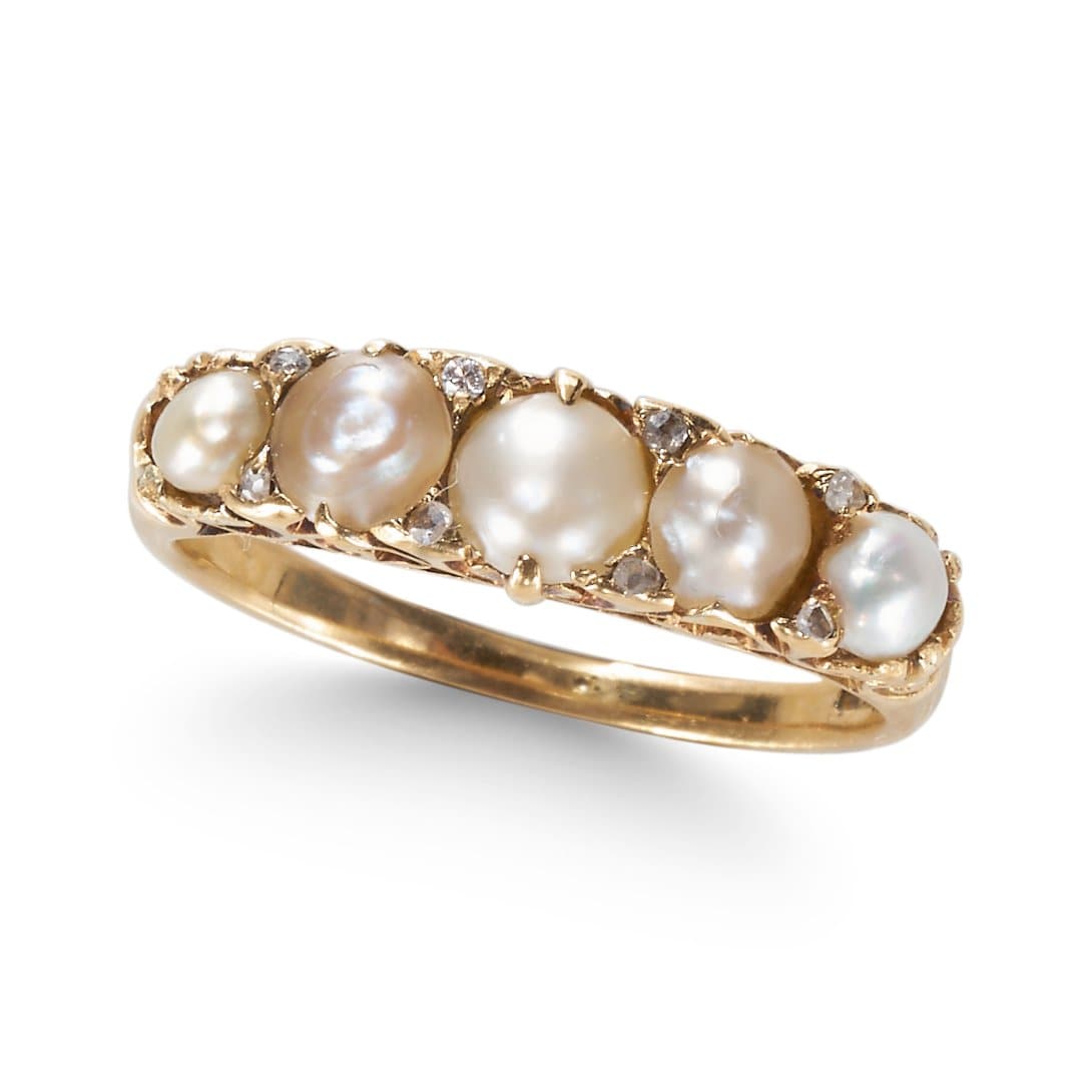 AN ANTIQUE EDWARIDN PEARL AND ROSE CUT DIAMOND RING, IN 18CT YELLOW GOLD. (1 of 1)
