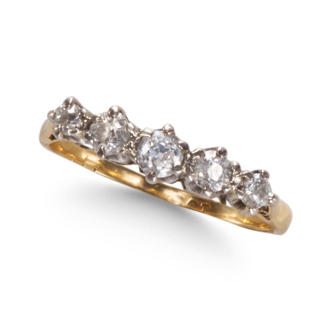 A FIVE STONE OLD CUT DIAMOND RING, IN 18CT GOLD MOUNT. (1 of 1)