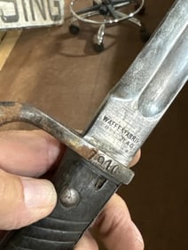 Bayonet w/scabbard