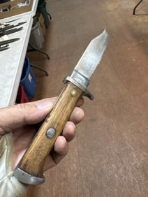 RZN young knife wood grip