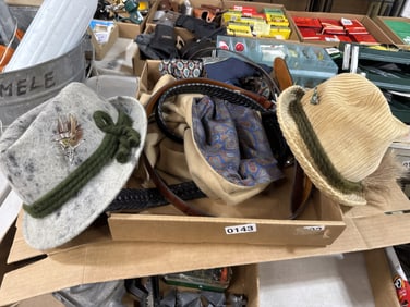 Men?s hunting hats n scarfs belts