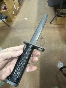 US M-6 bayonet w/ M-8 scabbard 11" long