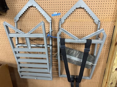 Tree Seat Stand 2-Piece Set