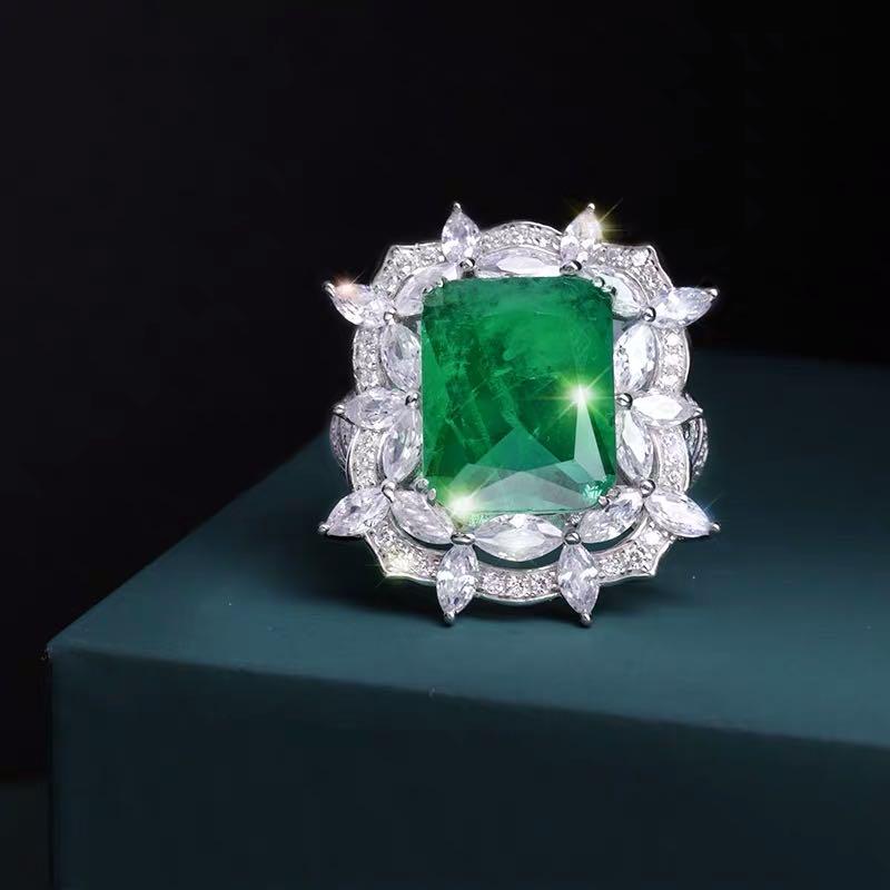 925 Silver Emerald Ring (1 of 4)