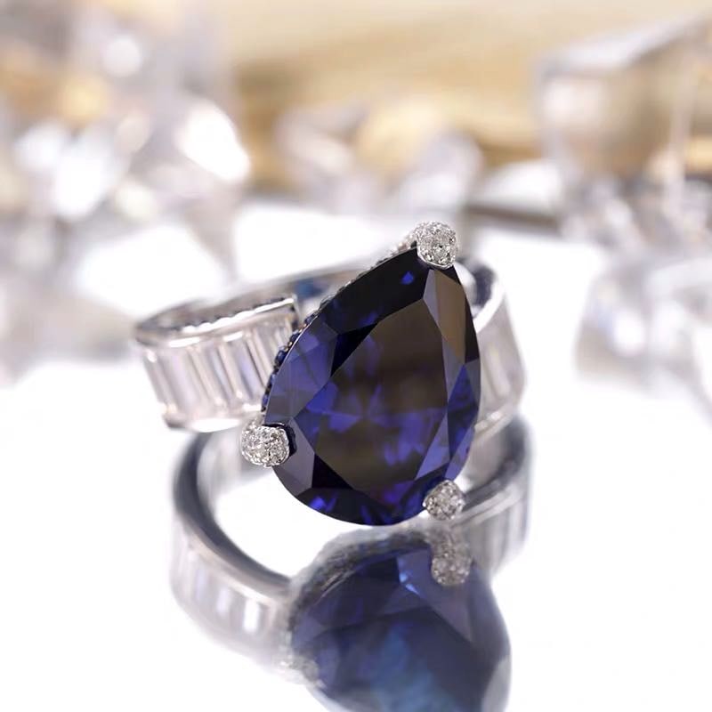925 Silver Tanzanite Ring: 925 Silver Tanzanite Ring ****** Metal: 925 Silver / Main Stone: Tanzanite / Color: Blue / Main Stone Size: 15*18mm