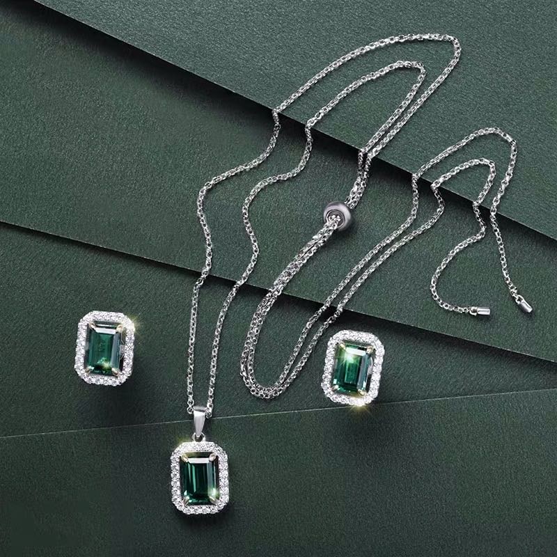 925 Silver Emerald Necklace And Earrings Two-Piece Set: 925 Silver Emerald Necklace And Earrings Two-Piece Set ****** Metal: 925 Silver / Main Stone: Emerald / Color: Green / Pendant Size: 10*14mm / Length : 42cm / Earring Size: 10*14mm