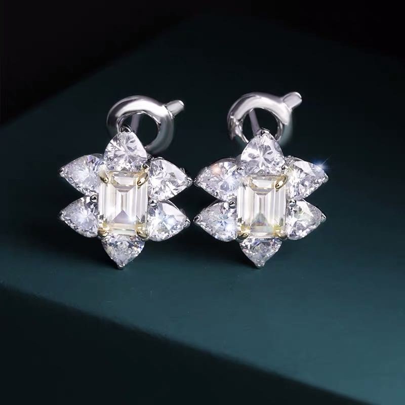 925 Silver Yellow Gem Earrings: 925 Silver Yellow Gem Earrings ****** Metal: 925 Silver / Main Stone: Yellow Gem / Color: Yellow / Earring Size: 13*15mm