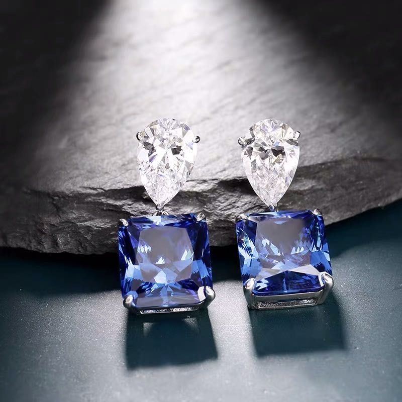 925 Silver Tanzanite Earrings: 925 Silver Tanzanite Earrings ****** Metal: 925 Silver / Main Stone: Tanzanite / Color: Blue / Earrings Size: 11*17mm
