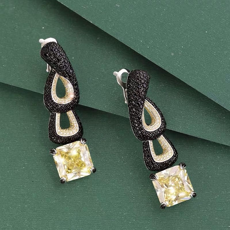 925 Silver Yellow Gem Earrings: 925 Silver Yellow Gem Earrings ****** Metal: 925 Silver / Main Stone: Yellow Gem / Color: Yellow / Earring Size: 13*55mm