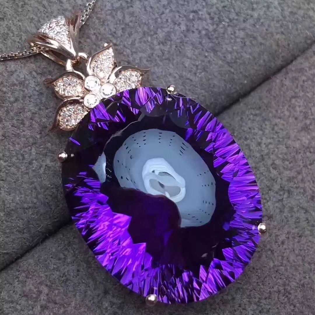 925 Silver Crystal Pendant: 925 Silver Crystal Pendant ****** Metal: 925 Silver / Main Stone: Crystal / Color: Purple