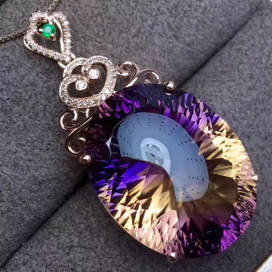 925 Silver Crystal Pendant: 925 Silver Crystal Pendant ****** Metal: 925 Silver / Main Stone: Crystal / Color: Purple Yellow