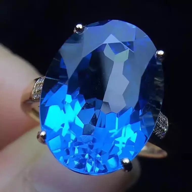 925 Silver Switzerland Topaz Ring: 925 Silver Switzerland Topaz Ring ****** Metal: 925 Silver / Main Stone: Switzerland Topaz / Color: Blue