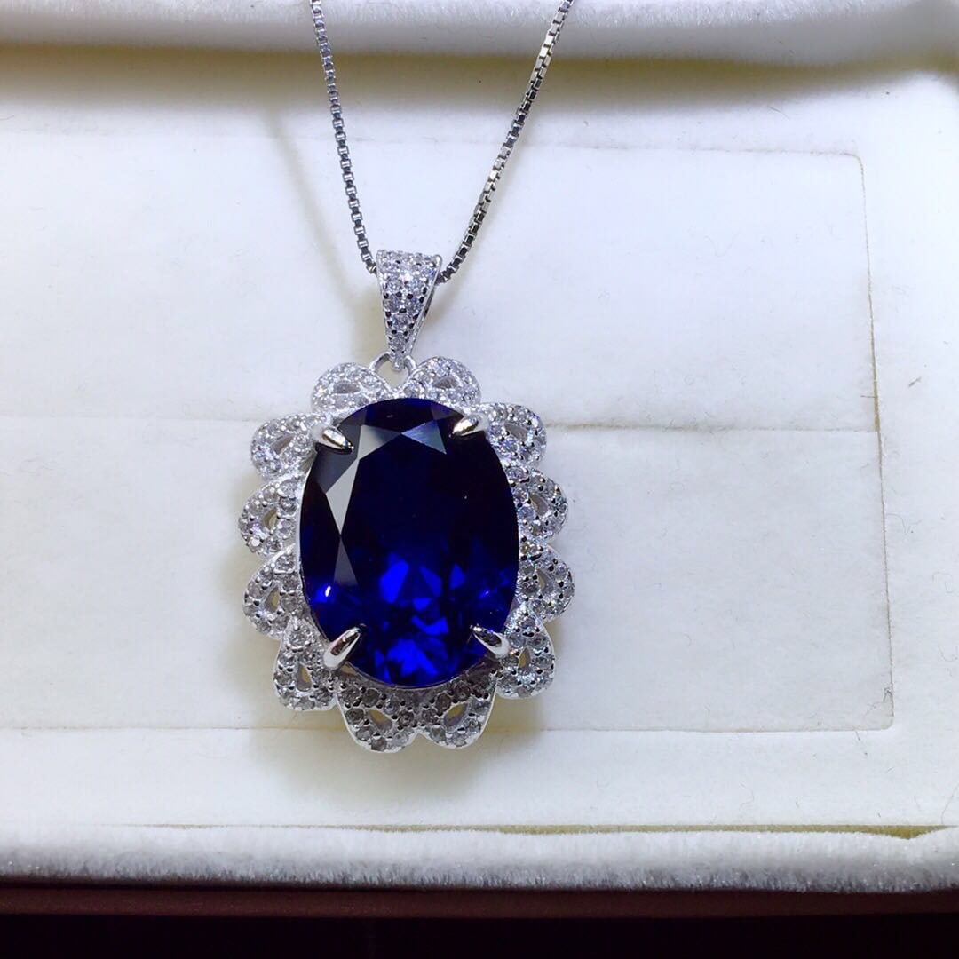 925 Silver Tanzanite Ring (1 of 3)