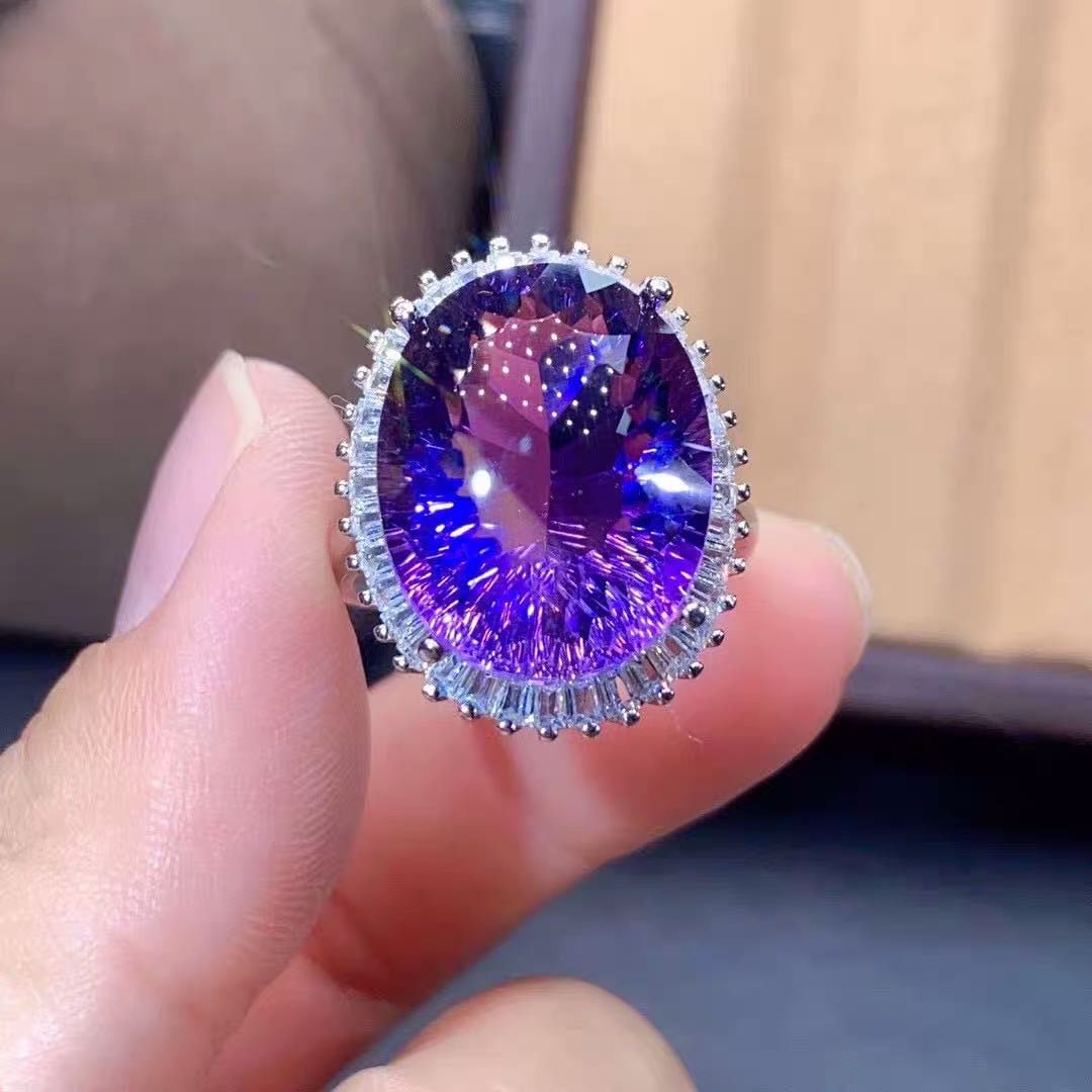 925 Silver Crystal Ring: 925 Silver Crystal Ring ****** Metal: 925 Silver / Main Stone: Crystal / Color: Purple / Main Stone Size: 13*18mm