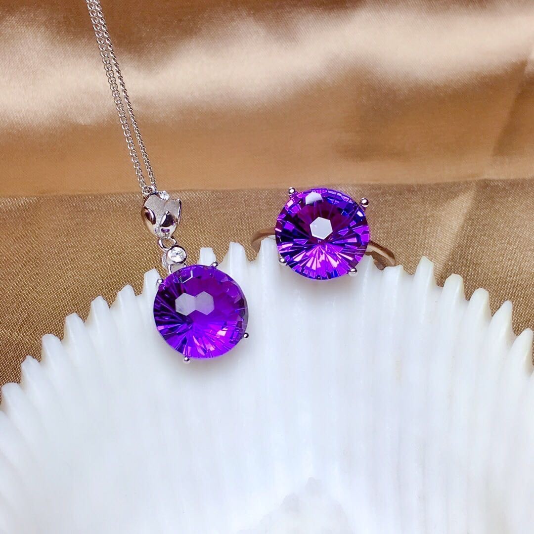 925 Silver Crystal Pendant And Ring Two-Piece Set: 925 Silver Crystal Pendant And Ring Two-Piece Set ****** Metal: 925 Silver / Main Stone: Crystal / Color: Purple / Main Stone Size: 12*12mm