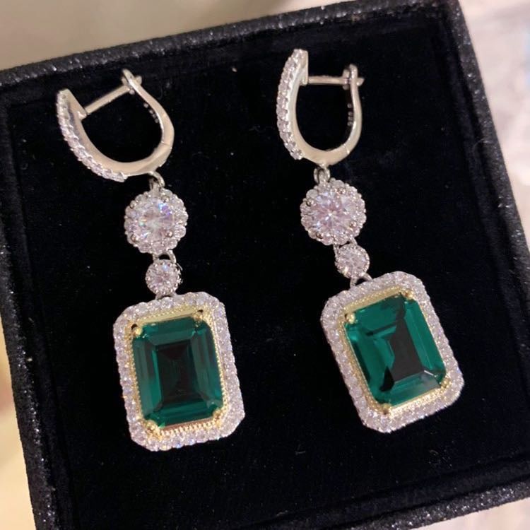 925 Silver Emerald Earrings: 925 Silver Emerald Earrings ****** Metal: 925 Silver / Main Stone: Emerald / Color: Green / Main Stone Size: 7*9mm / Earrings Size: 13*45mm
