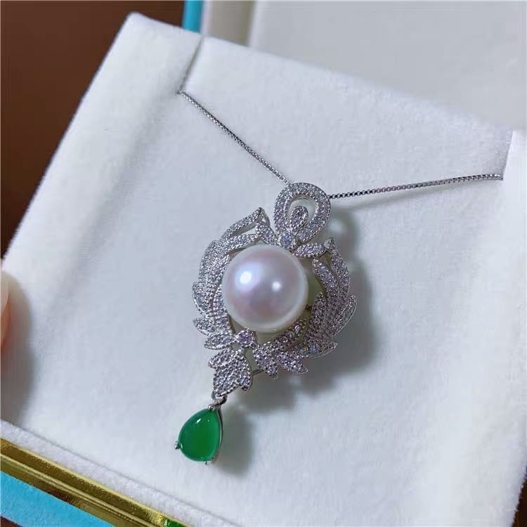 Natural Pearl 925 Silver Pendant: Natural Pearl 925 Silver Pendant ****** Metal: Natural Pearl / Color: White / Pearl Diameter 12mm