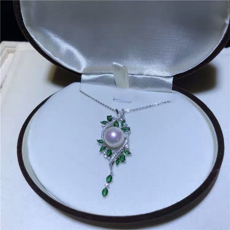 Natural Pearl Embeded Emerald 925 Silver Pendant (1 of 5)