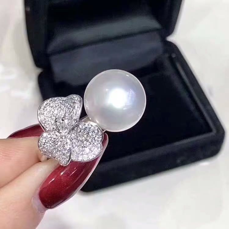 Natural Edison Pearl 925 Silver Ring: Natural Edison Pearl 925 Silver Ring ****** Metal: Natural Edison Pearl / Color: White / Pearl Diameter 12mm