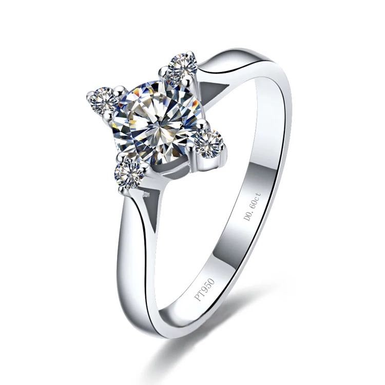 925 Silver Gem Ring: 925 Silver Gem Ring ****** Metal: 925 Silver / Main Stone: Moissanite