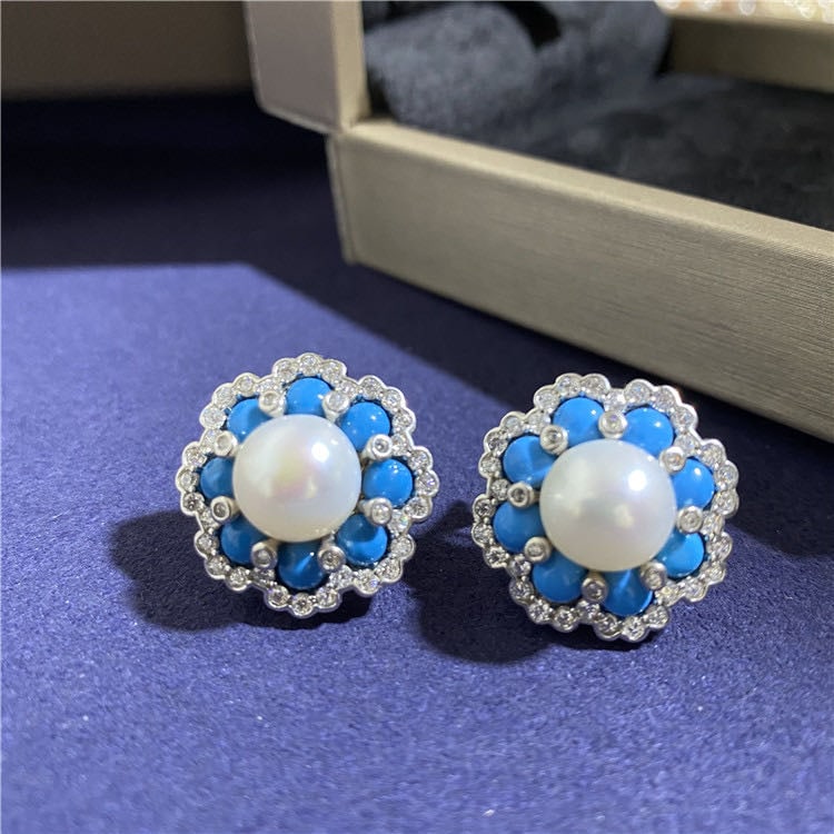 Natural Pearl 925 Silver Earrings: Natural Pearl 925 Silver Earrings ****** Metal: Natural Pearl / Color: White / Pearl Diameter 10mm