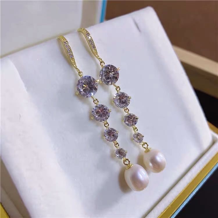 Natural Pearl 925 Silver Earrings: Natural Pearl 925 Silver Earrings ****** Metal: Natural Pearl / Color: White / Pearl Diameter 10mm