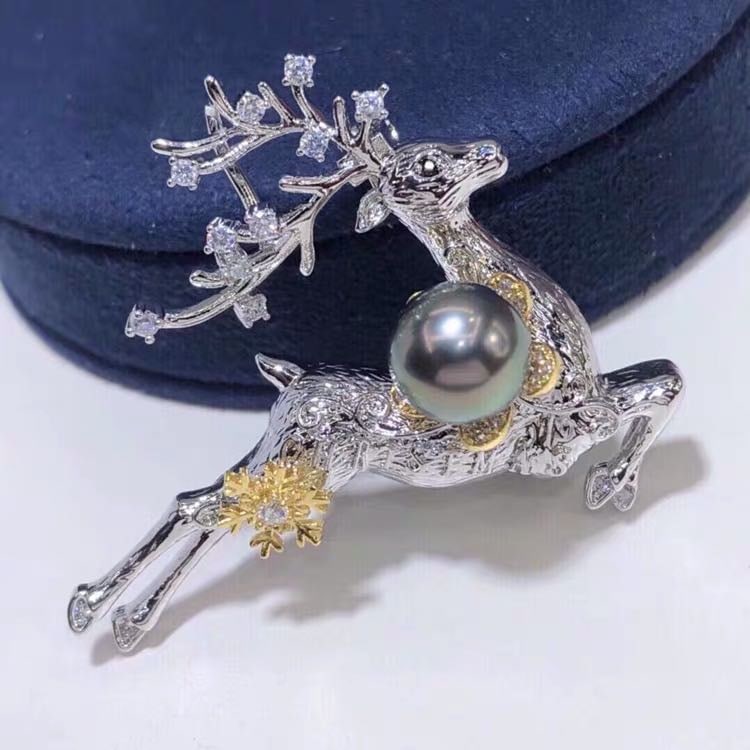 Tahitian Black Pearl elk Brooch (1 of 3)