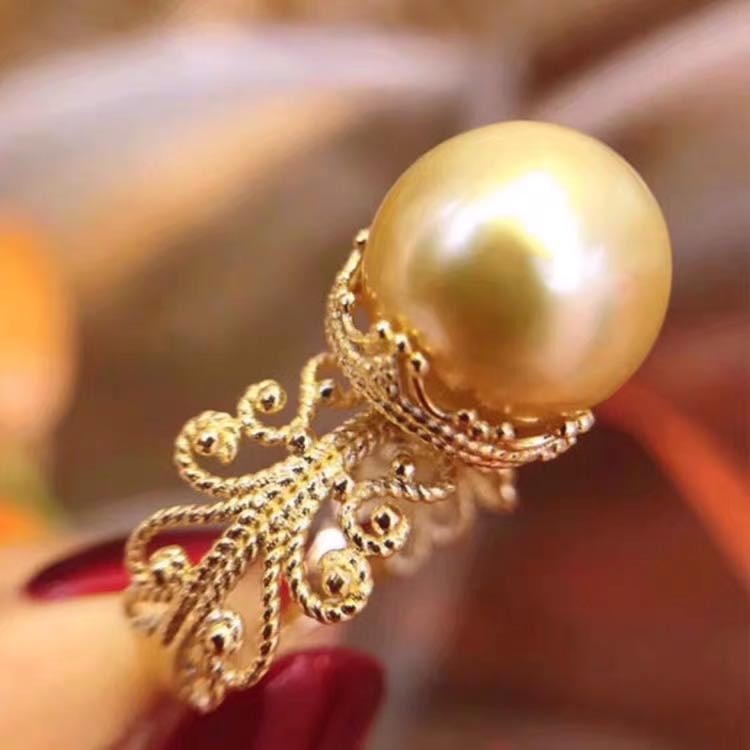 South Sea Golden Pearl 925 Silver Ring: South Sea Golden Pearl 925 Silver Ring ****** Metal: South Sea Pearl / Color: Golden / Pearl Diameter 11mm