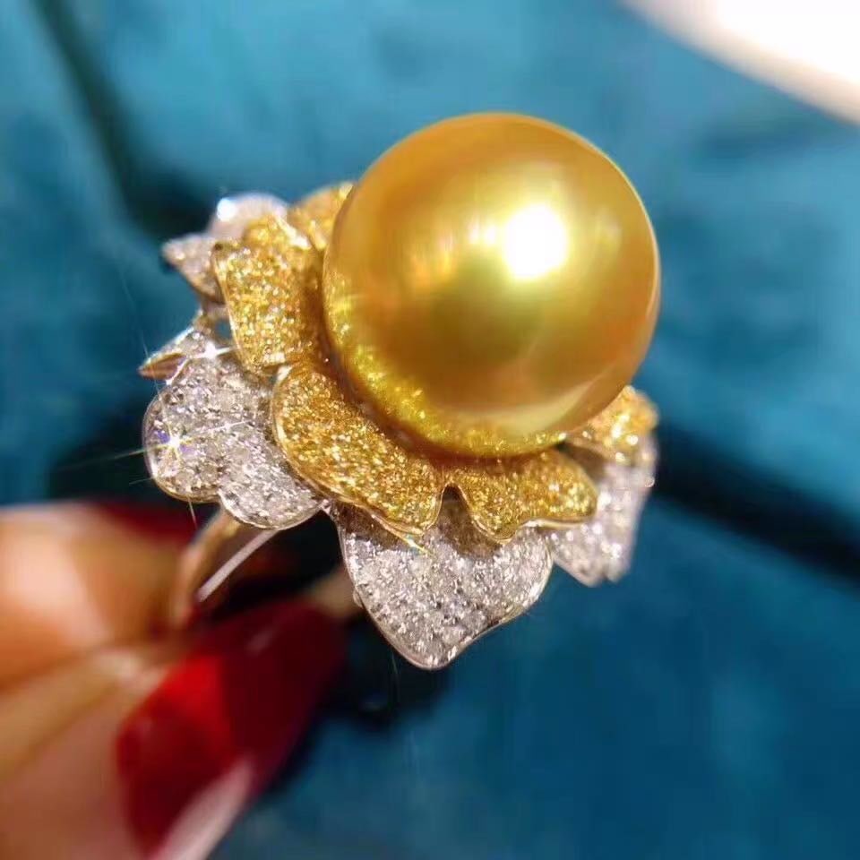South Sea Golden Pearl 925 Silver Ring: South Sea Golden Pearl 925 Silver Ring ****** Metal: South Sea Pearl / Color: Golden / Pearl Diameter 12mm