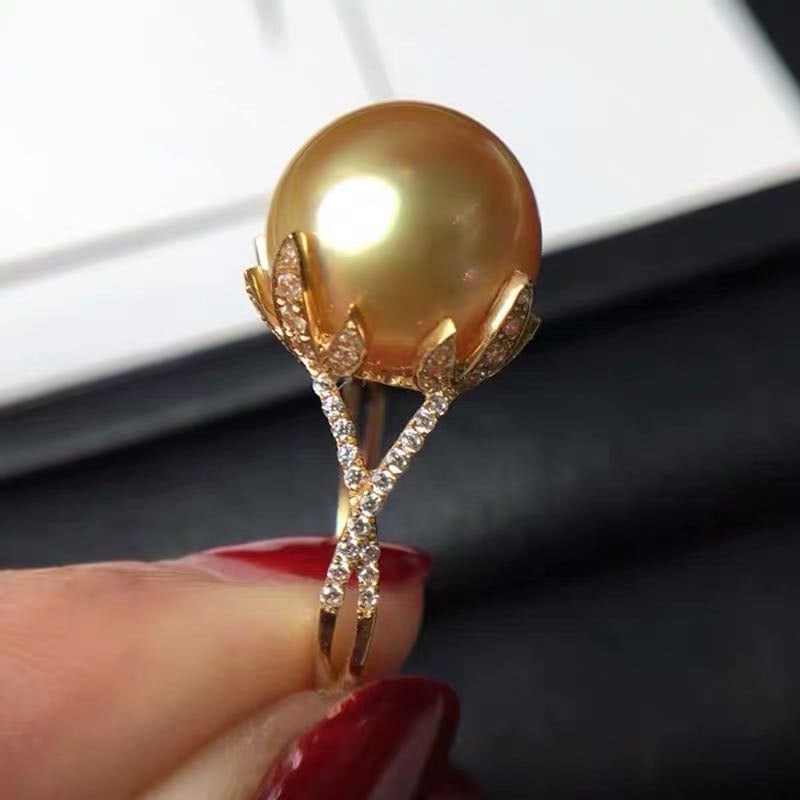 South Sea Golden Pearl 925 Silver Ring: South Sea Golden Pearl 925 Silver Ring ****** Metal: South Sea Pearl / Color: Golden / Pearl Diameter 14mm