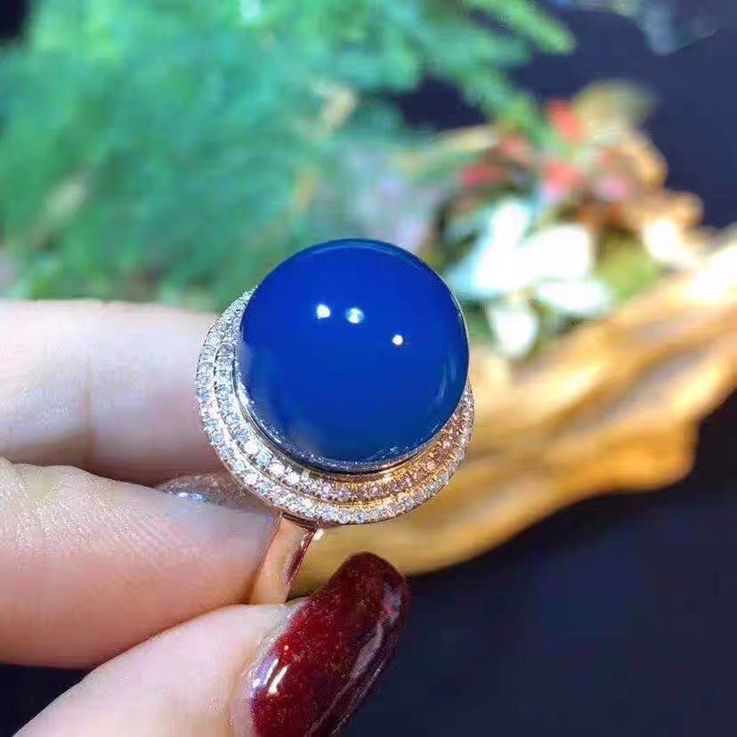 Dominican Blue Amber 925 Silver Ring: Dominican Blue Amber 925 Silver Ring ****** Metal: Dominican Amber / Color: Blue / Blue Amber Diameter 14mm