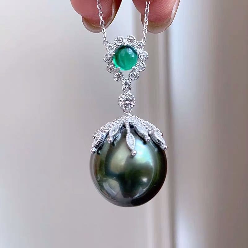 Tahitian Black Pearl 925 Silver Pendant: Tahitian Black Pearl 925 Silver Pendant ****** Metal: Tahitian Pearl / Color: Black / Pearl Diameter 14mm